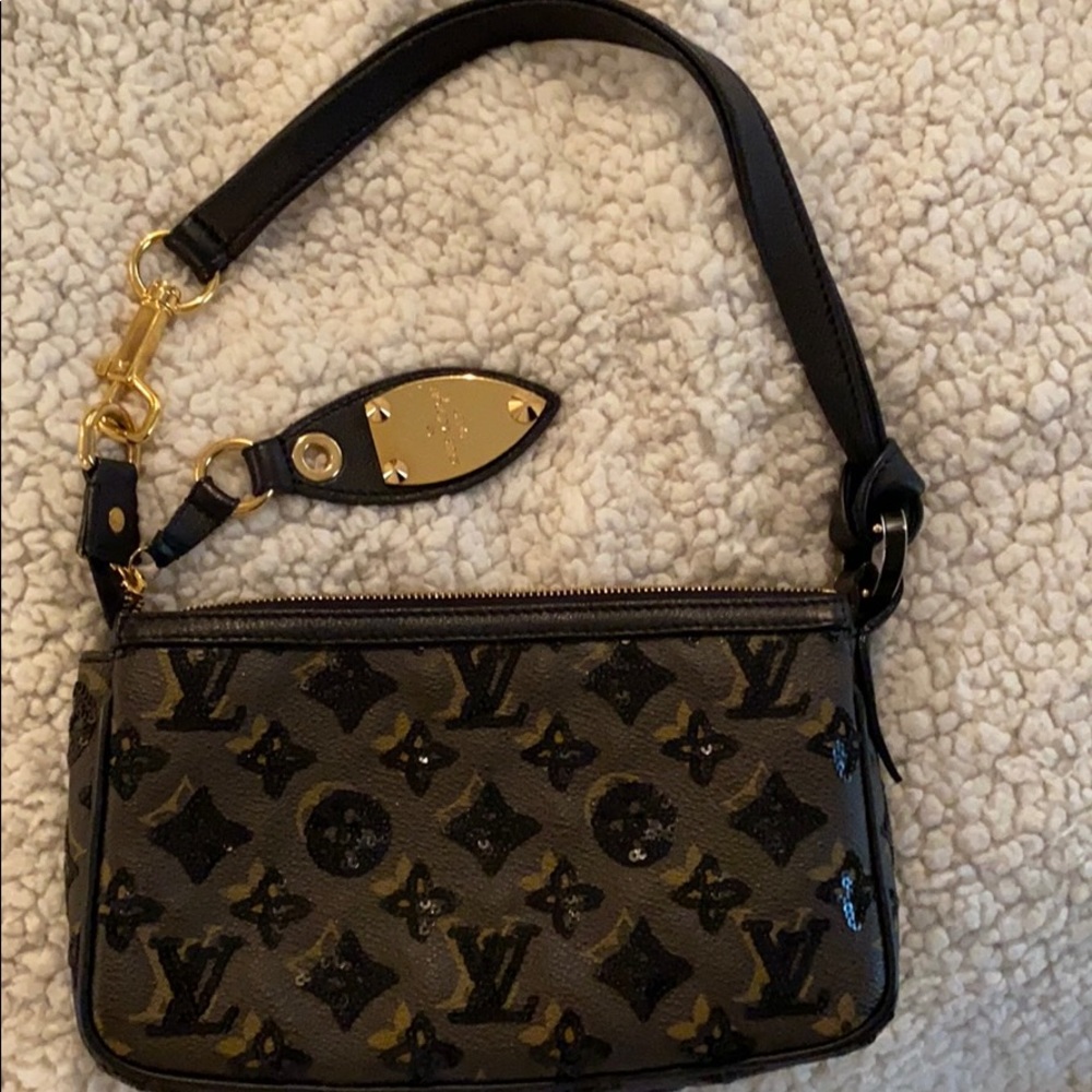 Louis Vuitton Collection Piece 🖤🖤